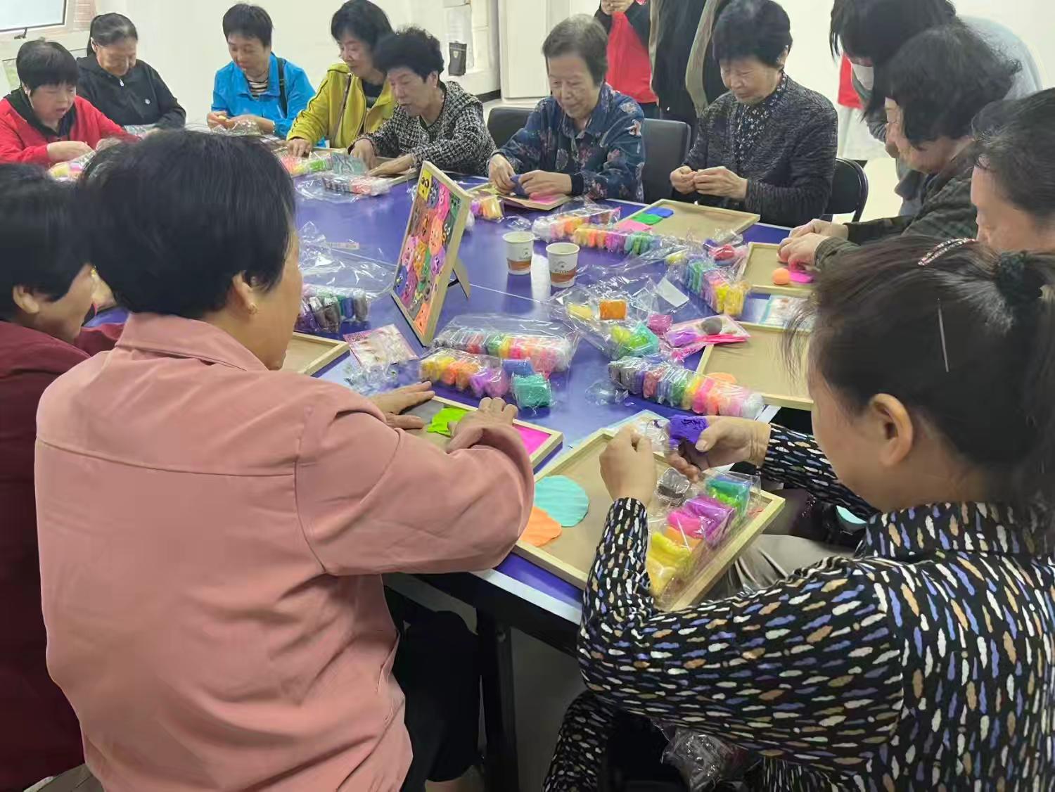 {"file_ext":"jpg","file_name":"老年人情绪管理课堂3","file_size":"215659"}